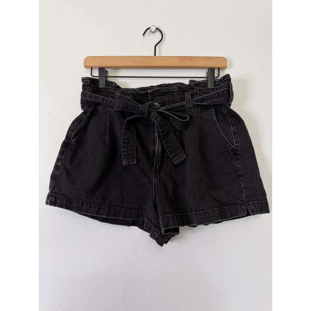 American Eagle - Mom Short Paperbag Waist with Tie Black Wash Denim Sz 8